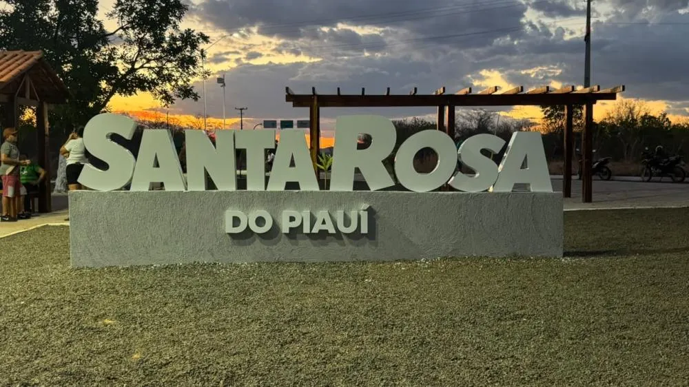 'Praça da Placa' é inaugurada em Santa Rosa do Piauí com iluminação, Wi-Fi e câmeras de segurança
